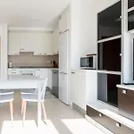 شقة Faro